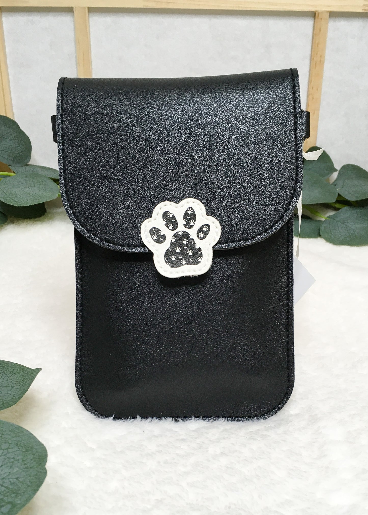 Save The Girls: Fun Dog Paw